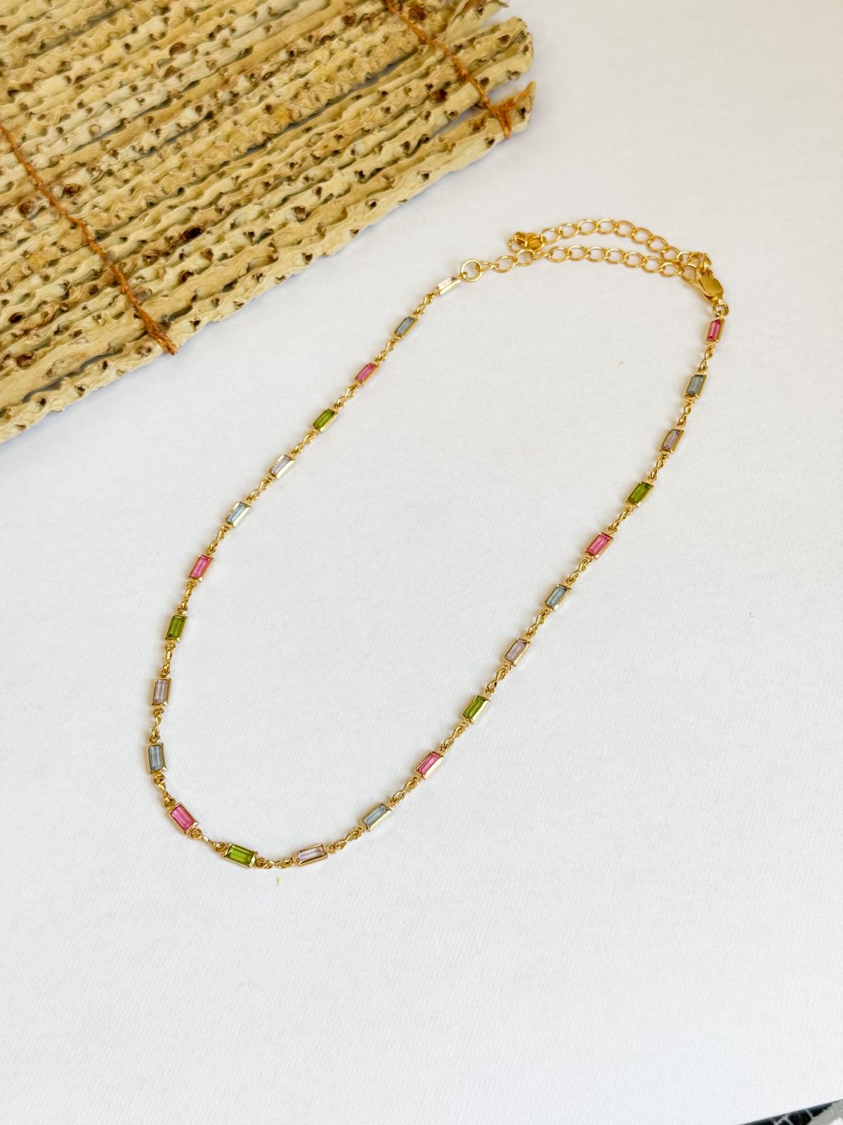 Necklace Chocker Colors N/A