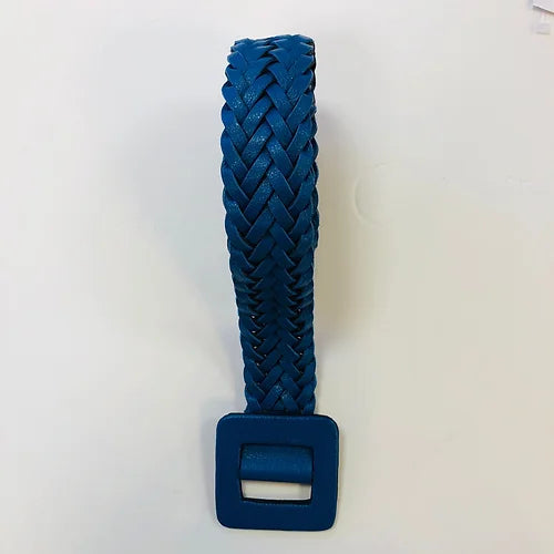 Cinturón azul trenzado